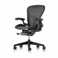 电竞椅: Herman Miller Aeron Remastered 设备